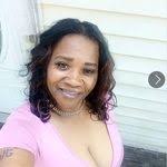 Cassandra Hooks's Instagram, Twitter & Facebook