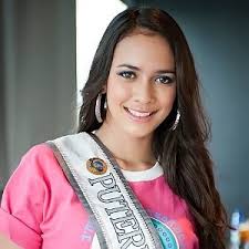 Foto Nadine Alexandra Red Carpet, Liburan, Keluarga dan Pasangan, Sosmed  dan Aktifitas Lainnya