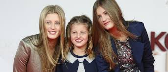 14,210 likes · 8 talking about this · 119 were here. Til Schweiger Wird Erstmals Opa Sein Sohn Bekommt Nachwuchs Promiflash De