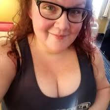 Katie Pine (imkatiepine)