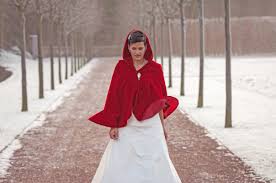 Wir zeigen dir in absteigender reihenfolge, was die traumkleider ihren schätzungen zufolge im geschäft kosten würden. Brautkleider Standesamt Winter Standesamt Kleid De
