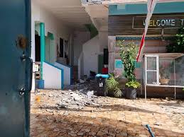 Earthquake philippines 6.8, 18.8.2020 pic.twitter.com/yq5izvmhq4. Strong Quake In Philippines Kills 1 Damages Houses Roads The Mainichi