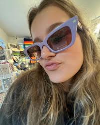 ella compton (@ellaacompton) • Instagram photos and videos