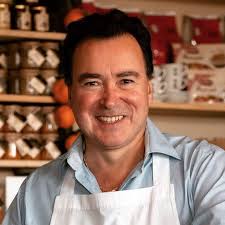 BENVENUTO! Welkom bij onze KOOKSTUDIO ALESSANDRO op Neck 16 te Wijdewormer.  Wij organiseren voor groepen vanaf 8 tot maximaal 16 personen:  kookworkshops-live cooking-masterclasses-wijnproeverijen! Informatie:  info@kookstudioalessandro.nl Ci vediamo ...