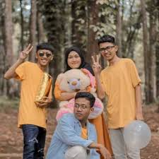 Maybe you would like to learn more about one of these? Jasa Foto Buku Tahunan Sekolah Bts Banyuwangi Osing Studio