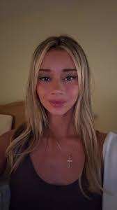 Audrey Pfeiffer's Instagram, Twitter & Facebook