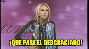 Laura bozzo manifestó que a ricardo gareca le hace falta que se coloque bótox en la cara para este le alcanzó una casaca blanquirroja, para que pueda hacer realidad el meme que la compara con. Senorita Laura Gifs Tenor