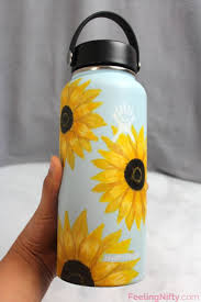 Black Bottle And Yellow Things Ultimate Guide How To Paint Your Hydro Flask With 5 Easy Diy Ideas In 2020 Flask Art Water Bottle Art Hydro Painting