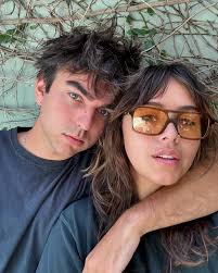 this is a pierce fan account