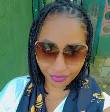 At just 22, this influencer said goodbye to her right arm in the most  unexpected way... When doctors told Eldiara she needed an amputation to  remove a rare cancer, she didn't just