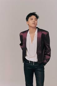 Bagi saya, sepertinya dia mencoba melarikan diri dari masalah ini, ungkapnya. Seungri Keluar Bigbang Merahputih