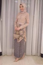 Image result for model gamis pesta zaskia sungkar. Gaun Pesta Zaskia Sungkar Radea