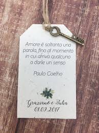 Eleganti e raffinati, sono quelli in carta, ovvero dei cartoncini. Linserzione Comprende 20 Tag Segnaposto Con Charm Chiave Lucchetto Su Ordinazione Ordine M Citazioni Matrimonio Segnaposti Matrimonio Idee Matrimonio Estivo
