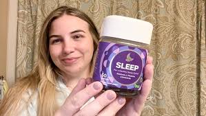 Amazon.com: OLLY Sleep Gummy, 3mg Melatonin, L-Theanine, Chamomile, Lemon  Balm, Sleep Aid, Occasional Sleep Support, BlackBerry, 90 Count