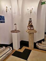 Noua sculptură azi pune în evidenţă capacitatea inovatoare a unor. Cui Nu Ii Plac Rinoceroaicele Cu Å£aÅ£e Si Vampiroaicele BeÅ£ive Este Un Pesedist Ortodox Actualitate Tribuna