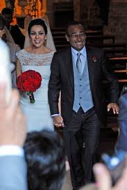 He is an actor and writer, known for in bocca al lupo (1998), isä matteon tutkimuksia (2000) and. Carlo Conti Il 2014 Mi Rendera Papa Famiglia Cristiana