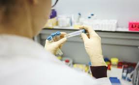 Debe recibir la segunda dosis incluso si tiene efectos secundarios después de la primera, excepto que el proveedor de la vacuna o su médico le digan que no se la aplique. Ultimas Noticias Sobre La Vacuna De Moderna Por El Covid 19 Blog Bankinter