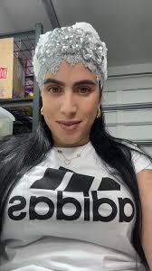 Mi viejo bendito hoy es tu víspera salud y vida padre poderoso tu q  levantas al caído y ayudas a los enfermos..mira por los míos y por todos  aquellos q te necesitan…mira