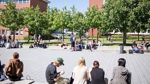 Campus investment & trust services. Campus Fachhochschule Kiel