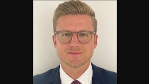 Morgan Stanley German sales guy appears at French bank