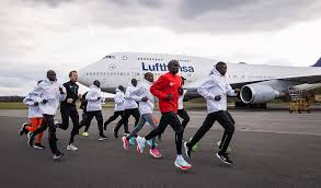 Kenya's eliud kipchoge claimed victory in the men's marathon at tokyo 2020 to become the first athlete since 1980 to retain an olympic marathon title. Eliud Kipchoge Looks Forward To Beautiful Race At Nn Mission Marathon Aw