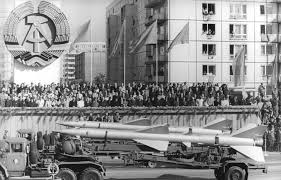 Bei diversen shops können sie komfortabel von wann bis wann ging der erste weltkrieg ordern. Deutsche Demokratische Republik Wikipedia