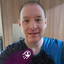 In 1990, with ~25 players remaining in the WSOP Main Event, Ungar was in  the chip lead. He went to his hotel room and suffered an overd0se of  c0c@ine. He was rushed