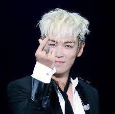 Along with the black leather jacket that he wore on that day, t.o.p looks stunning with his fairly lengthy blond hair, as the top of his head looks thick whereas his fringe is long and almost covered his right eye. Top Of The Top On Twitter News Fans Of Kpop Star Bigbang Top Choi Seung Hyun Donated 11 04 Million Won To The Yongsan Welfare Consortium Https T Co Kn5ayo50qv Amazing Thank U To U T O Pia