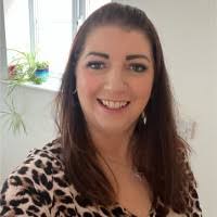 Vicky Mace's Instagram, Twitter & Facebook