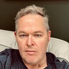 Mike Guinan's Instagram, Twitter & Facebook