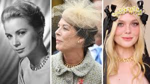 El collar de Cartier que llevó Grace Kelly en 1956 (y Carolina de Mónaco 60  años después), la inspiración detrás de la joya que ha lucido Elle Fanning  en la Met Gala 2023