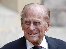 Er sei am freitagmorgen friedlich in windsor castle. Grossbritannien Aufatmen Bei Den Royals Prinz Philip Verlasst Krankenhaus Nach Herz Op Panorama