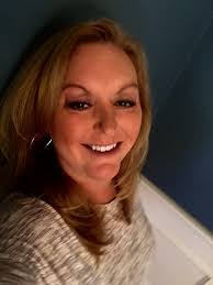 Donna Pelletier's Instagram, Twitter & Facebook