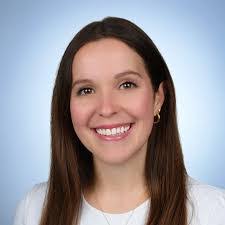 Shelly Savage's Instagram, Twitter & Facebook