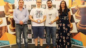 André ventura fala em hipocrisia e aníbal pinto veste a. Jovem Valonguense Campeao Nacional De Rapidas Xadrez