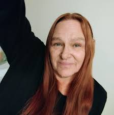 Who can help homeless woman with lab puppies in Springfield?