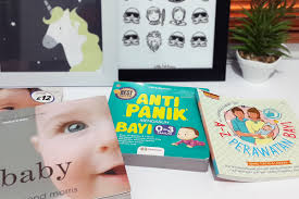 Susu formula mengandung berbagai nutrisi esensial untuk bayi sehingga menjadikannya ideal sebagai pendamping atau pengganti asi saat diperlukan. Buku Seputar Bayi Parenting Puty S Journal