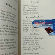 Sebagai contoh, pupujian cara melawat orang sakit, cara menulis surat, sikap yang baik terhadap pemerintah, dan cara bertamu. Tembang Jeung Kawih Sawer Jeung Pupujian Seni Budaya Sunda Shopee Indonesia