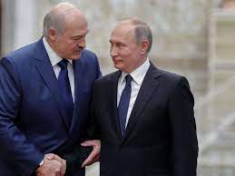 Doch weißrusslands präsident lukaschenko zeigt sich. Putin Greift Lukaschenko Unter Die Arme Millionenkredit Fur Belarus Politik