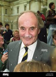 Benny hill comedian immagini e fotografie stock ad alta risoluzione