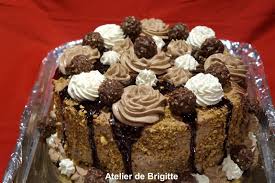 Layer Cake Ferrrero Rochers Atelier De Brigitte Cuisine Recettes Partages Gateau Fait Maison Idee Gateau Gateau A Etage
