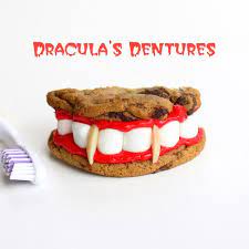 Dracula S Dentures Recipe The Girl Who Ate Everything Recipe Halloween Food For Party Halloween Cookie Recipes Halloween Desserts