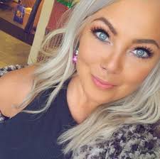 Currently watching Let It Snow. This is one of my favorite movies Candance  did.