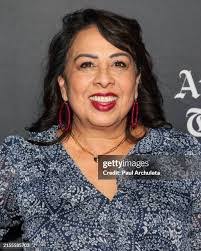 Leticia Almanza's Instagram, Twitter & Facebook