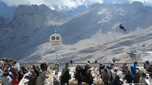 Noch hängt die havarierte gondel der seilbahn zugspitze an der unfallstelle. Unfall Gondel Der Zugspitz Seilbahn Konnte Geborgen Werden Dw Reise Dw 21 09 2018