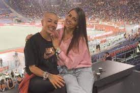 Nainggolan, the last of the romantics: Photo Nainggolan S Wife At The Olimpico Following Chemotherapy Ssc Napoli Blogssc Napoli Blog