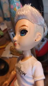 I think my Aidan has a problem : r/RainbowHigh