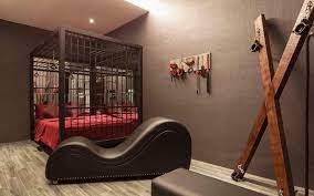 Bahagian menunggu disediakan dengan wifi percuma. Hotel Di Vietnam Tawar Pengalaman Tidur Dalam Penjara Free Malaysia Today Fmt