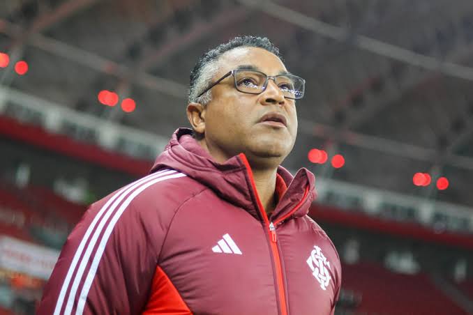 Roger escala o Inter com três mudanças para o GreNal