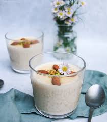 Arabischer Milchreis Mit Rosenwasser Milchreis Rosenwasser Lebensmittel Essen
